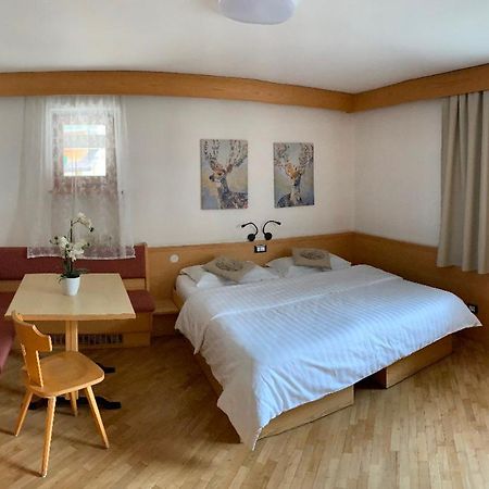Bed & Breakfast Garni Tobia Кампитело ди Фаса Екстериор снимка