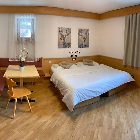 Bed & Breakfast Garni Tobia Кампитело ди Фаса Екстериор снимка