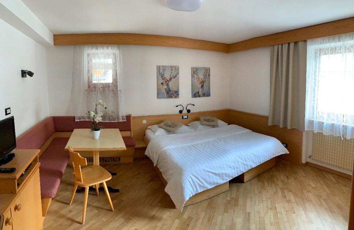 Bed & Breakfast Garni Tobia Кампитело ди Фаса Екстериор снимка