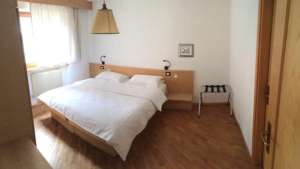Bed & Breakfast Garni Tobia Кампитело ди Фаса Екстериор снимка