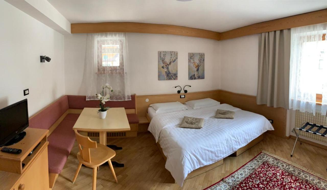 Bed & Breakfast Garni Tobia Кампитело ди Фаса Екстериор снимка