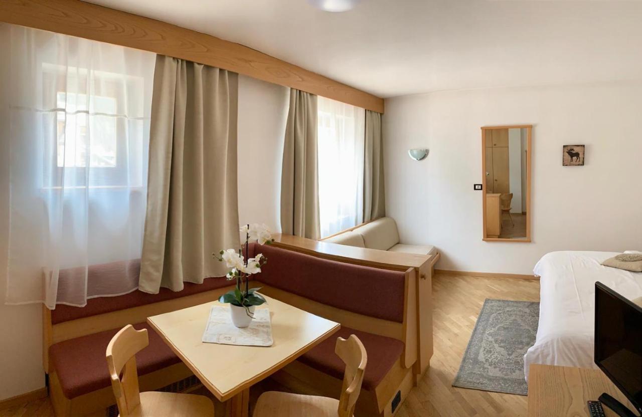 Bed & Breakfast Garni Tobia Кампитело ди Фаса Екстериор снимка